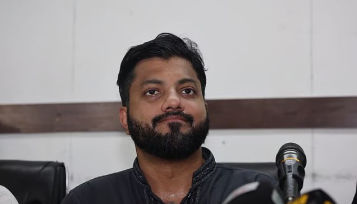 ইশরাকের পদত্যাগে জবাবদিহির কঠোর বার্তা, নাকি অতিরিক্ত শাস্তি