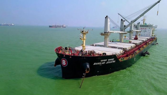 বাংলার জয়যাত্রা হরমুজ পার হতে পারেনি, ফিরছে শারজা বন্দরে 