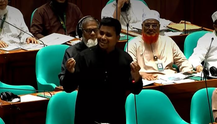 শুল্কমুক্ত নয়, সরকারের কাছে গাড়ি চেয়েছেন হাসনাত আব্দুল্লাহ