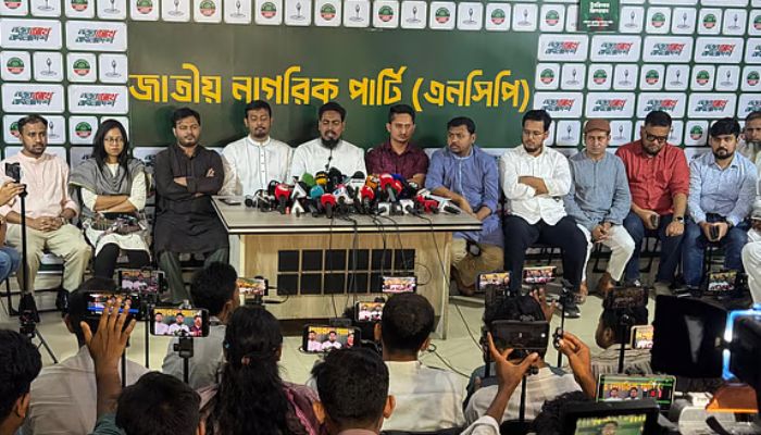 ১১ দলের লংমার্চে ১ হাজার গাড়ি, বাধা এলে পদক্ষেপ নেবে জনগণ