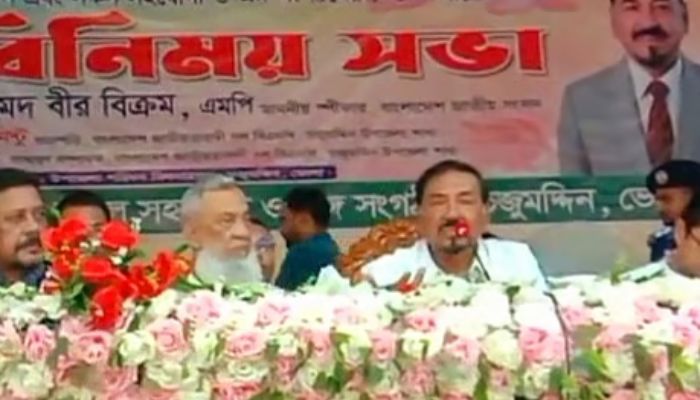 আমাদের অদ্ভুত দেশ! অধিকাংশ সরকারি কর্মকর্তা চোর: স্পিকার