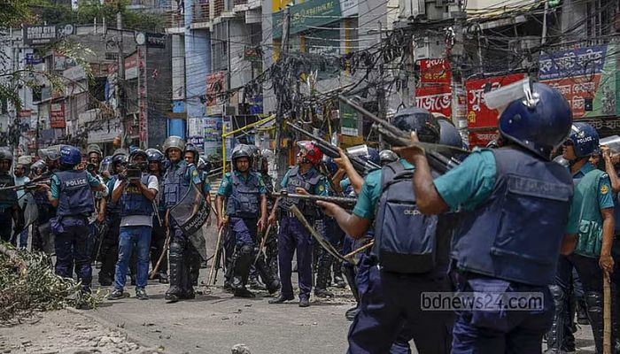 অভ্যুত্থানের পর পুলিশের ঊর্ধ্বতন ‘১৪৭ কর্মকর্তা’ বাধ্যতামূলক অবসরে