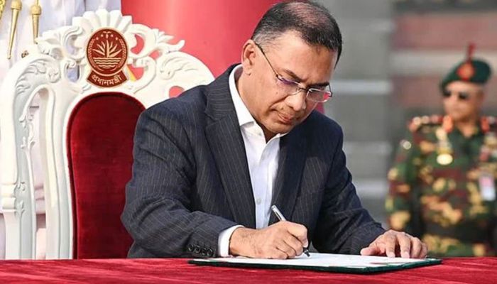 সম্পর্কের টানাপোড়েন ও  বৈশ্বিক সংকটে কঠিন ভারসাম্যের কূটনীতি