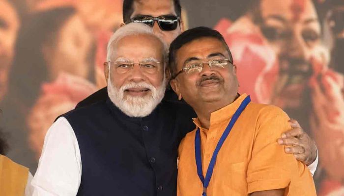 পশ্চিমবঙ্গে মুখ্যমন্ত্রী শুভেন্দুর সঙ্গে শপথ নিলেন পাঁচ মন্ত্রী