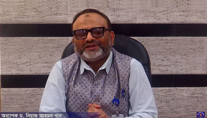  অন্তর্বর্ত্তী সরকারের সঙ্গে ঢাবির উপাচার্যও সরে যেতে চান!