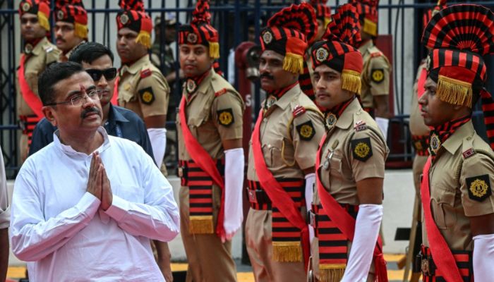 সীমান্তে কাঁটাতারের বেড়া,  বিএসএফকে জমি দিচ্ছে শুভেন্দু সরকার