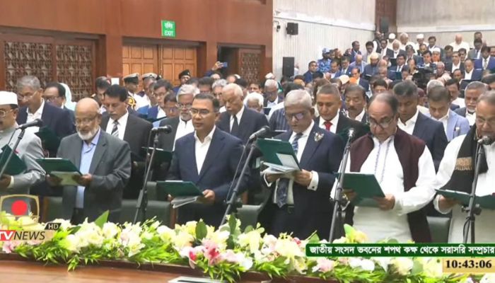 শপথ নিলেন বিএনপির নতুন সংসদ সদস্যরা