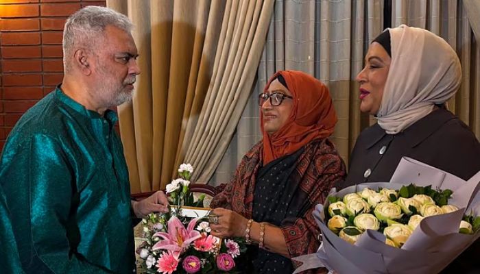সুচন্দা–চম্পার অনুরোধে ইলিয়াস কাঞ্চনের গান ‘আর যাব না আমেরিকা’