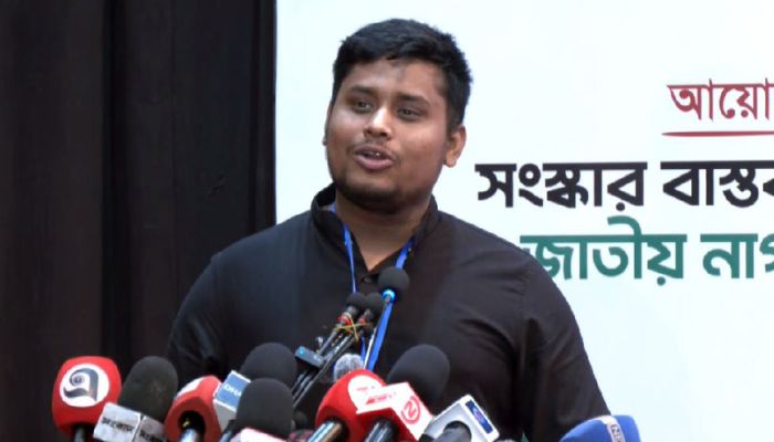 গভর্নমেন্ট আসলে কে বোঝা যাচ্ছে না, হাসিনার সময় বোঝা যেত: হাসনাত
