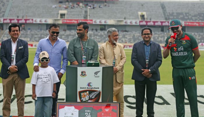 ক্রিকেট বোর্ডের বিদায়ী আয়োজনে সম্মানিত, আবেগাক্রান্ত রুবেল