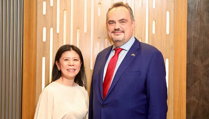  সম্পর্ক আরও দৃঢ় করে আঞ্চলিক শান্তি ও সমৃদ্ধিকে এগিয়ে নিতে চাই