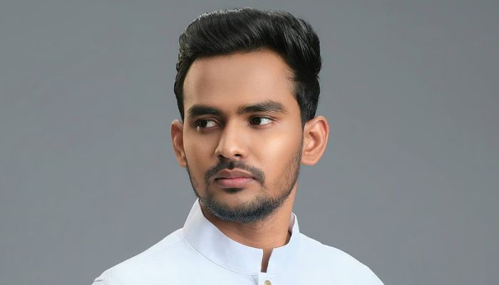 ৪ কোটি টাকা ঘুষ নেওয়ার অভিযোগ, দুদকের জালে আসিফ মাহমুদ