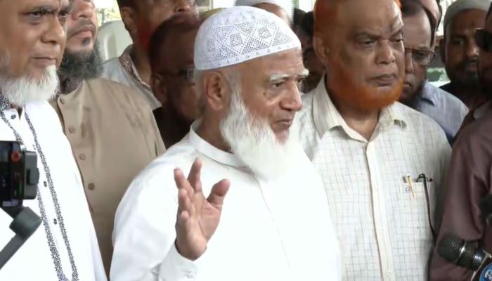 স্বীকার করি জ্বালানি সংকট সরকারের তৈরি না, যুদ্ধের কারণে: ডা. শফিক  