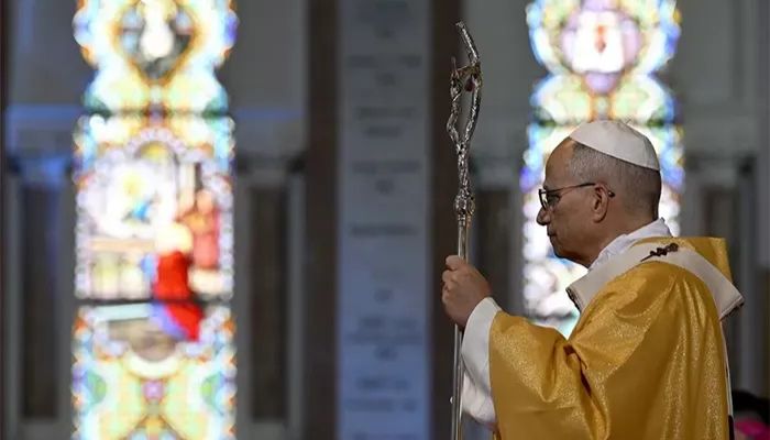 ট্রাম্পের বিরুদ্ধে পোপের নজীরবিহীন লড়াই, জবাব না উপেক্ষা