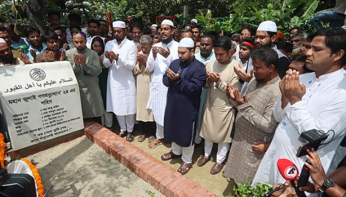 শেখ হাসিনাকে দেশে এনে ফাঁসি কার্যকর চান নাহিদ ইসলাম