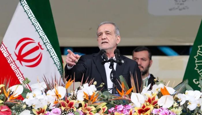 খামেনি হত্যার জবাব দেয়ার অঙ্গীকার ইরানের প্রেসিডেন্টের