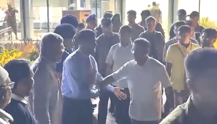 সরকারি চাকরিতে আচরণবিধি, রাষ্ট্রাচার ও শিষ্টাচার কেন লঙ্ঘন হয়?